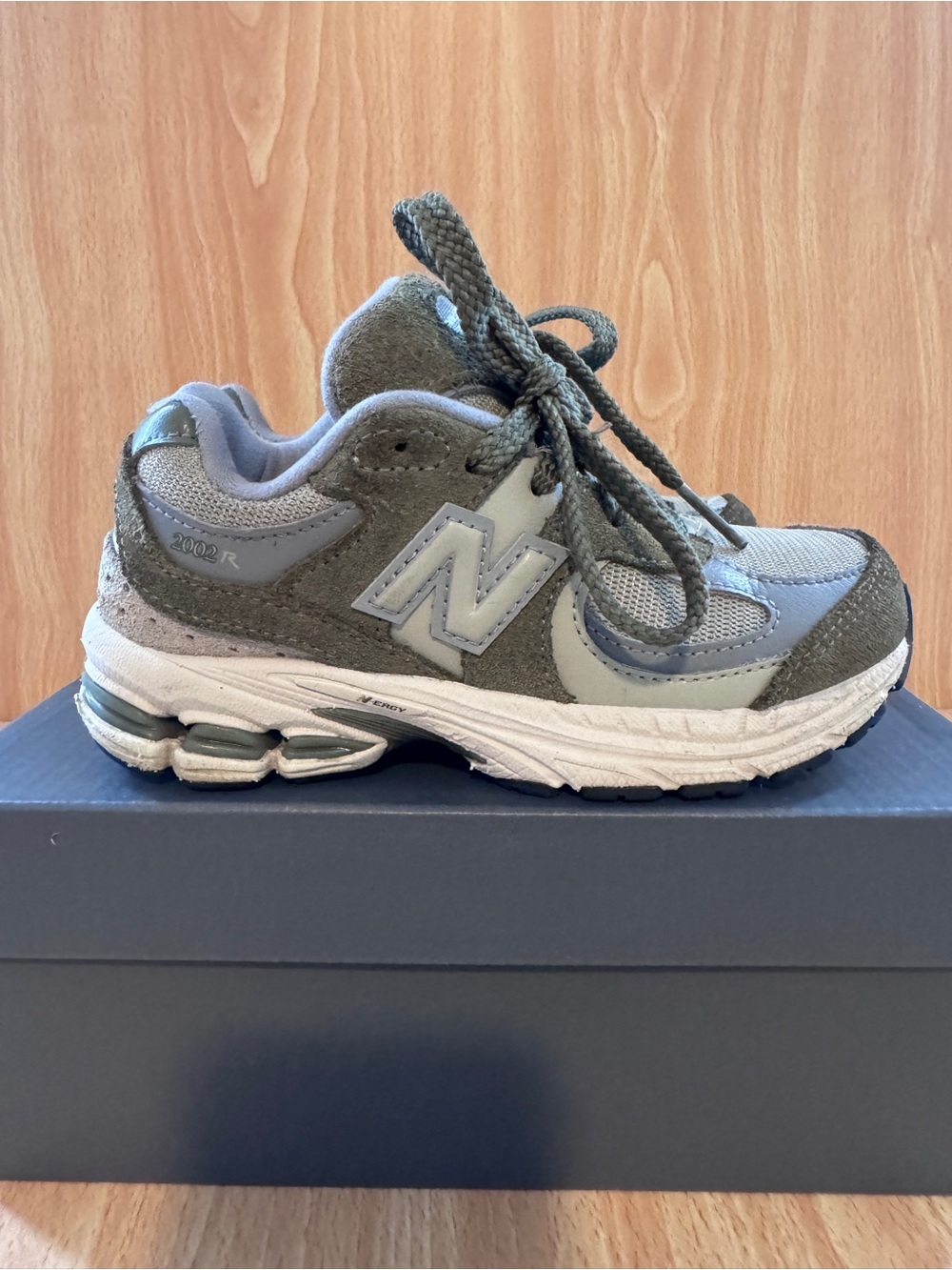 New Balance 2002r Kids Green/Gray Athletic Sneakers